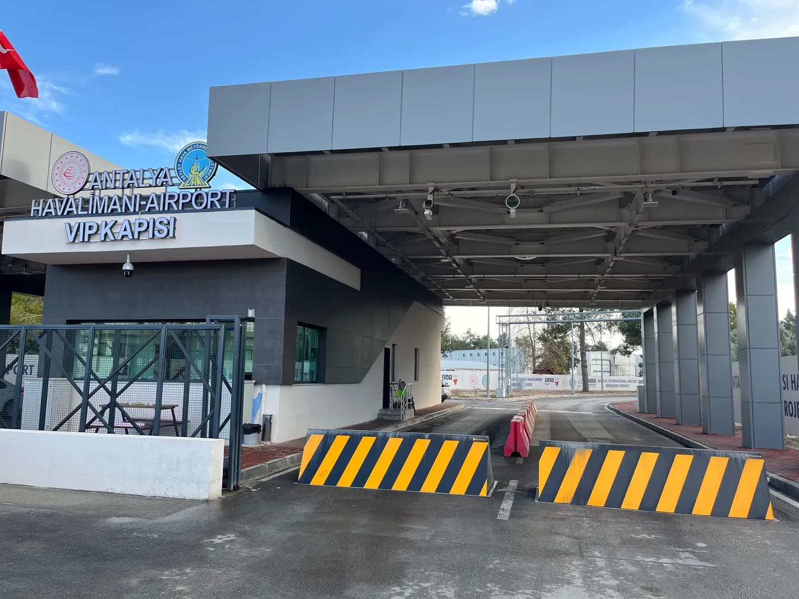 Antalya Havalimanı VIP Kapısı — 2. görsel